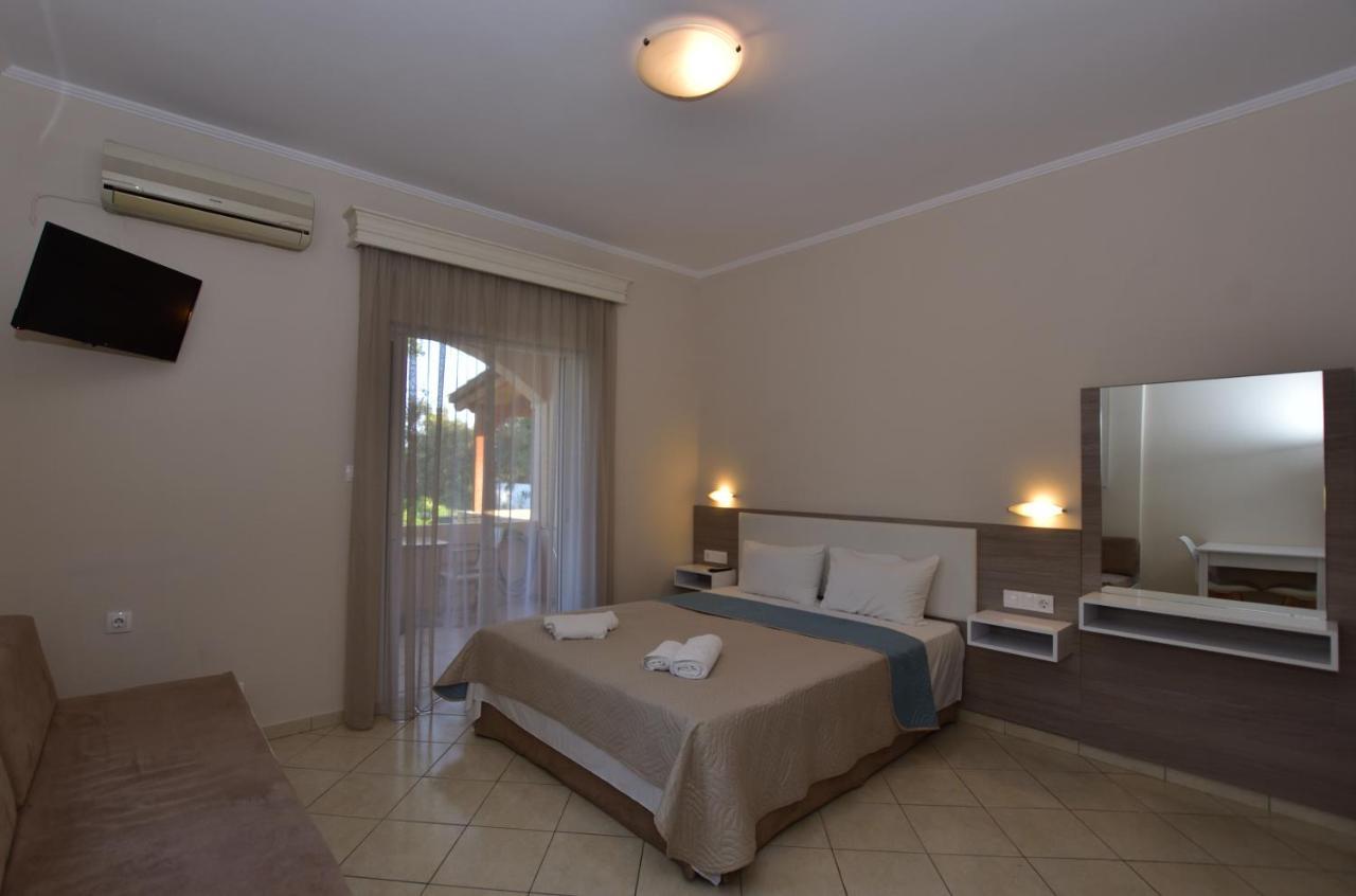 Flisvos Rooms Palaiochora Zewnętrze zdjęcie