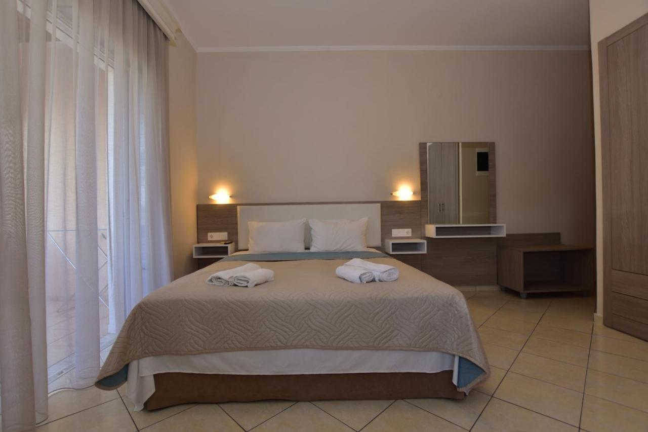 Flisvos Rooms Palaiochora Zewnętrze zdjęcie