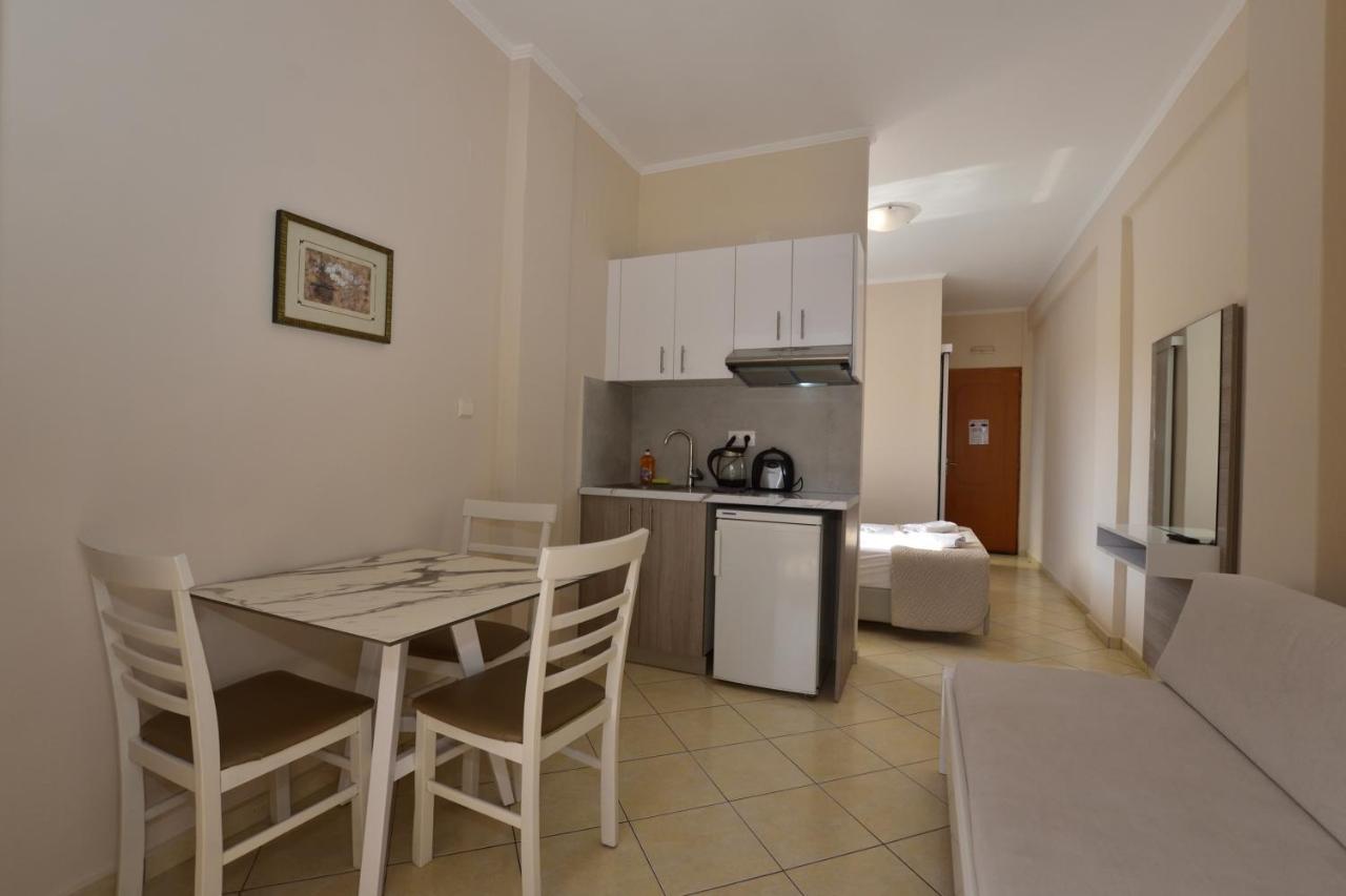 Flisvos Rooms Palaiochora Zewnętrze zdjęcie