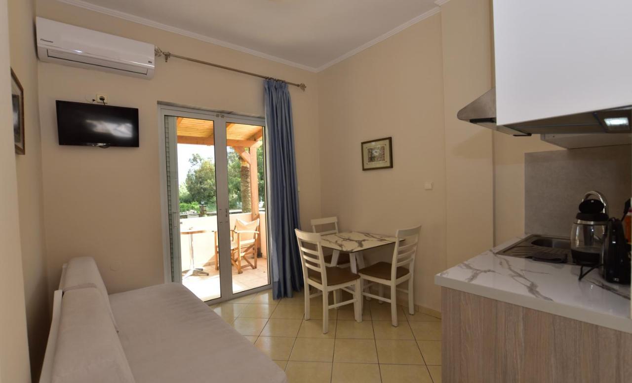 Flisvos Rooms Palaiochora Zewnętrze zdjęcie