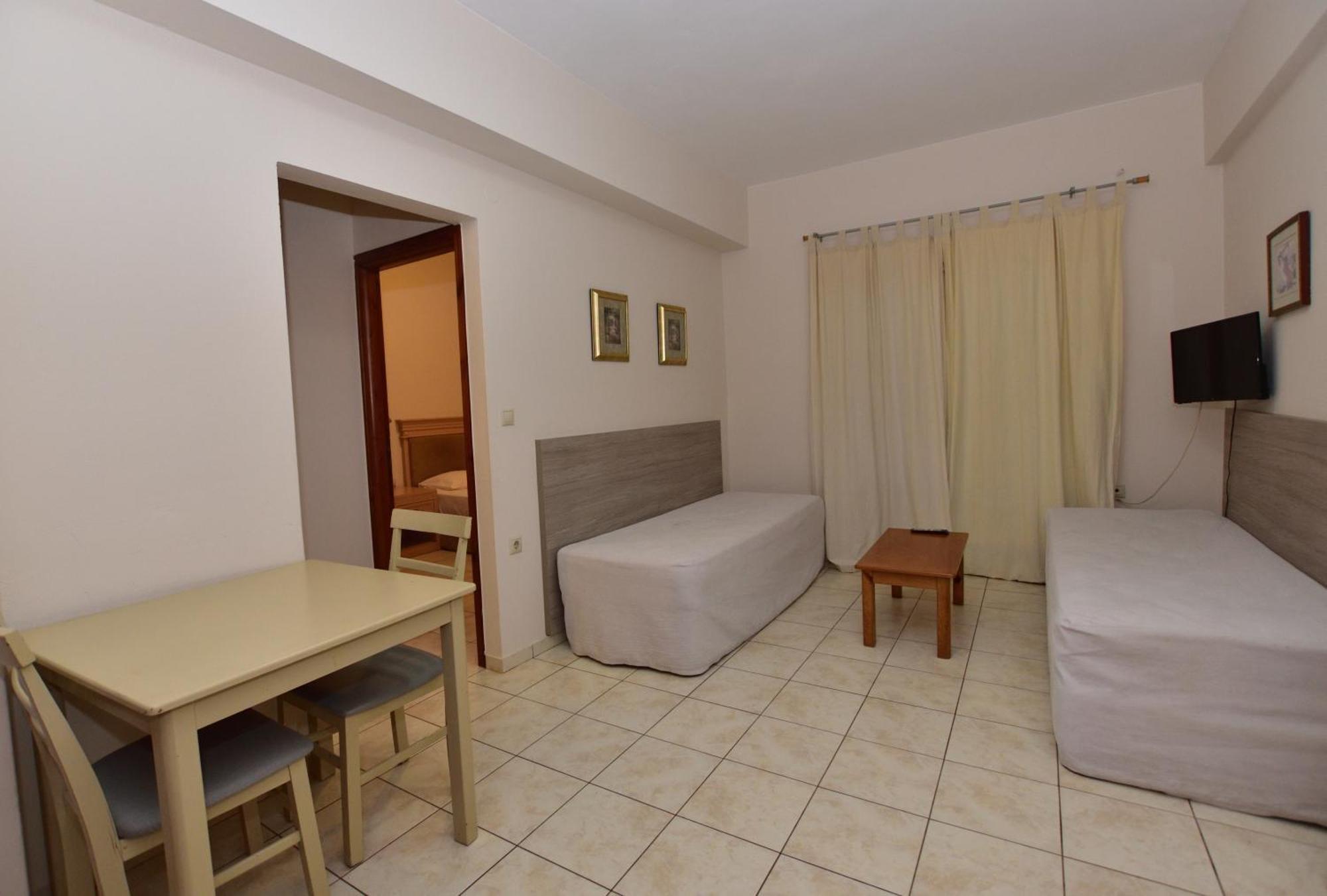 Flisvos Rooms Palaiochora Zewnętrze zdjęcie