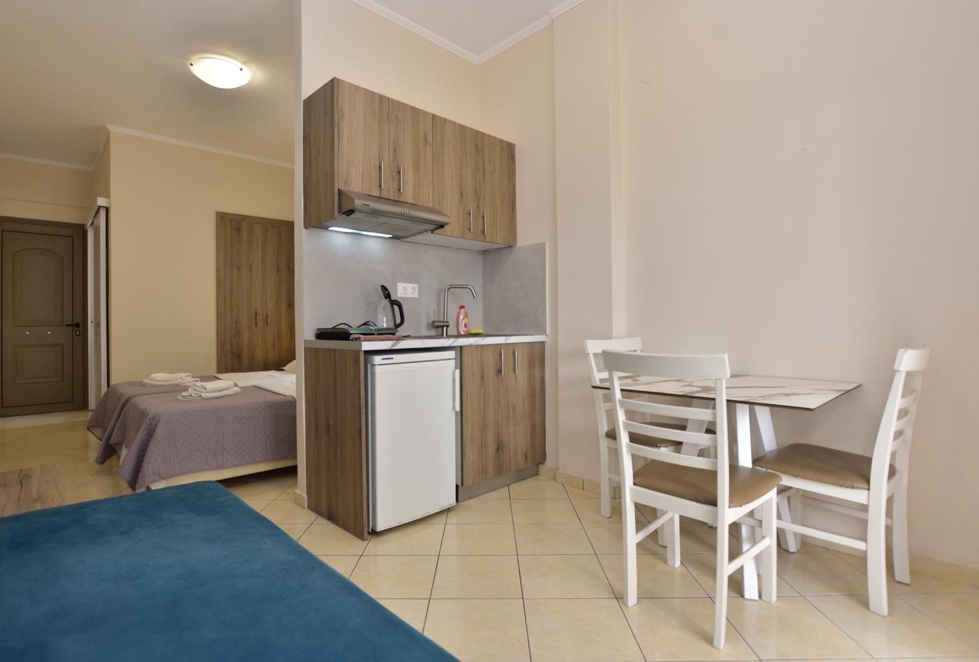 Flisvos Rooms Palaiochora Zewnętrze zdjęcie