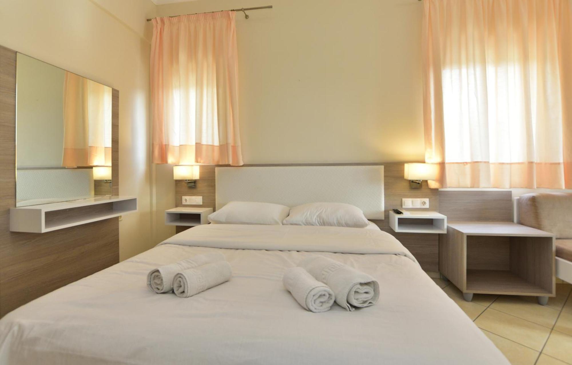 Flisvos Rooms Palaiochora Zewnętrze zdjęcie