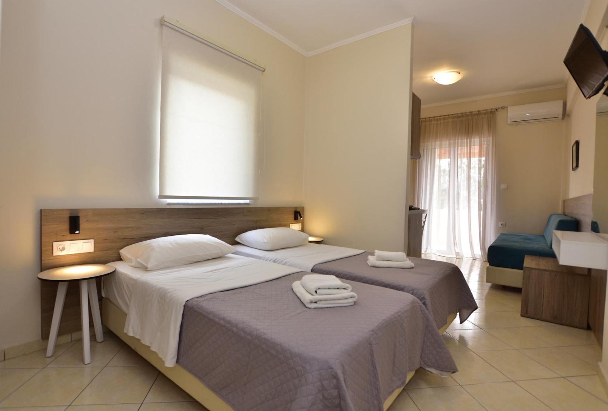 Flisvos Rooms Palaiochora Zewnętrze zdjęcie